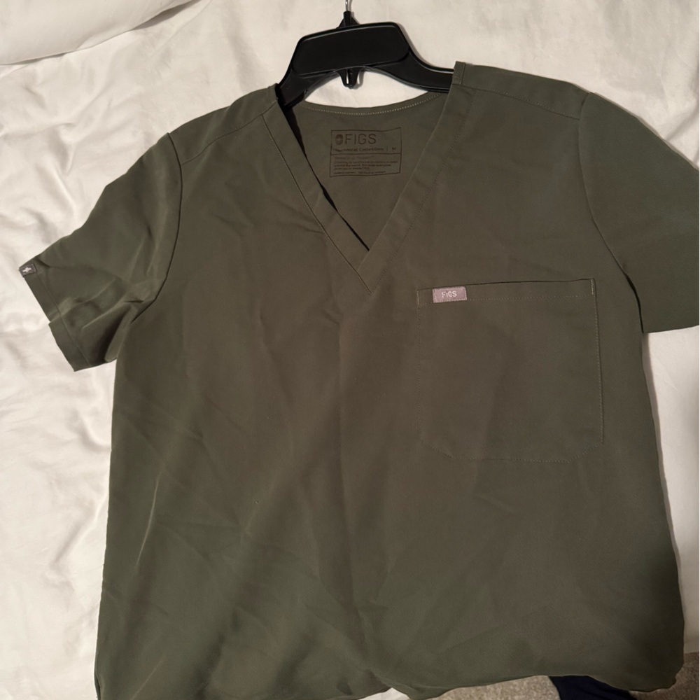 FIGS Moss Catarina Scrub Top